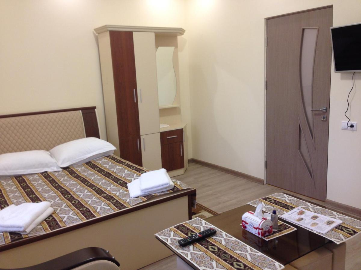 Hotel Dilijan Old Center Luaran gambar