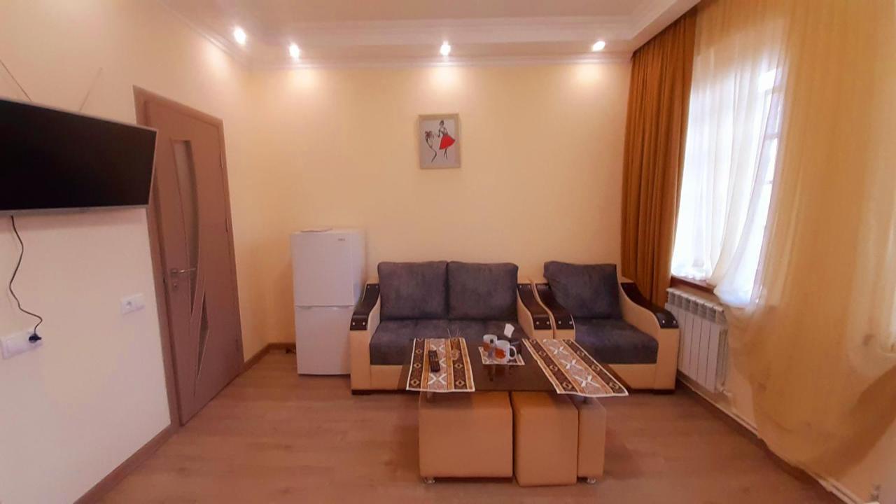 Hotel Dilijan Old Center Luaran gambar