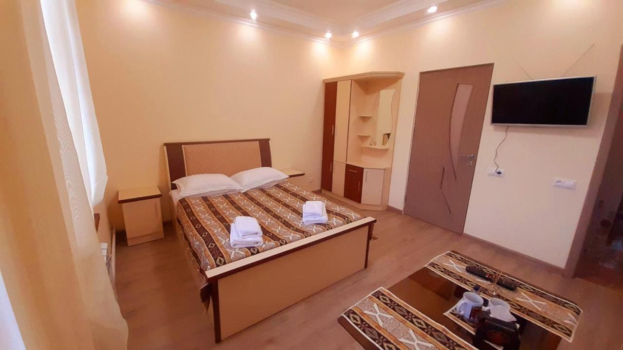 Hotel Dilijan Old Center Luaran gambar