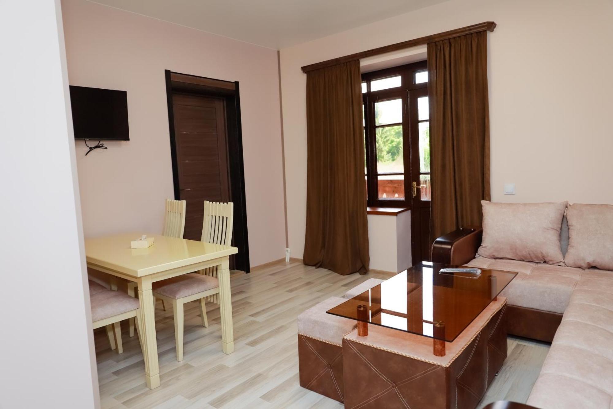 Hotel Dilijan Old Center Luaran gambar