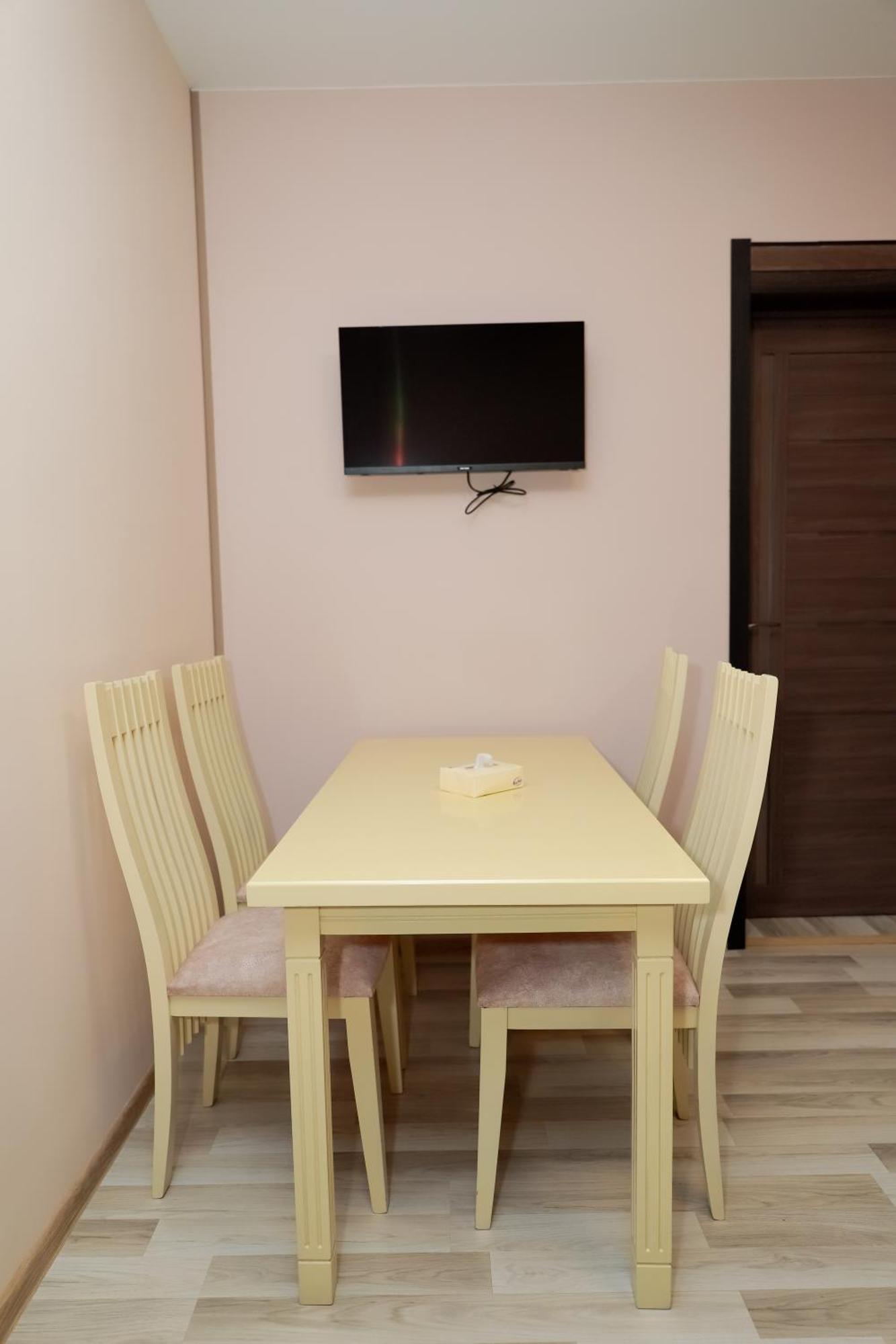Hotel Dilijan Old Center Luaran gambar